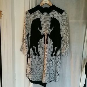 Quarter sleeve horse print dress with colar!